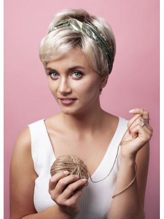 Коротка блондинка синтетична перука -KenzaII- Інтернет магазин Польща