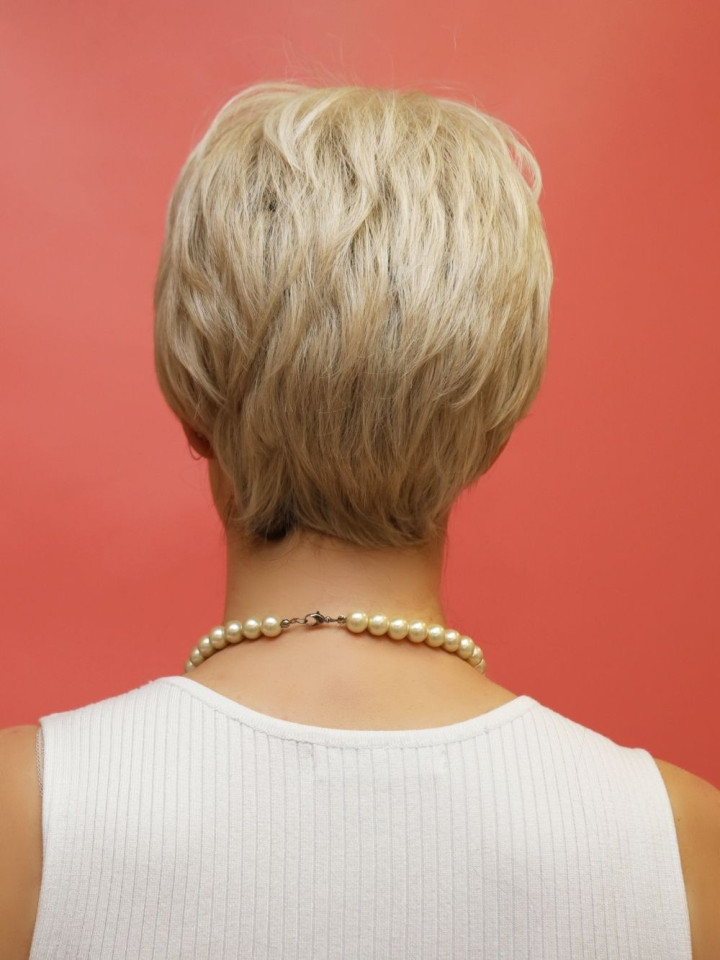 krótka peruka - mleczny blond - sklep internetowy